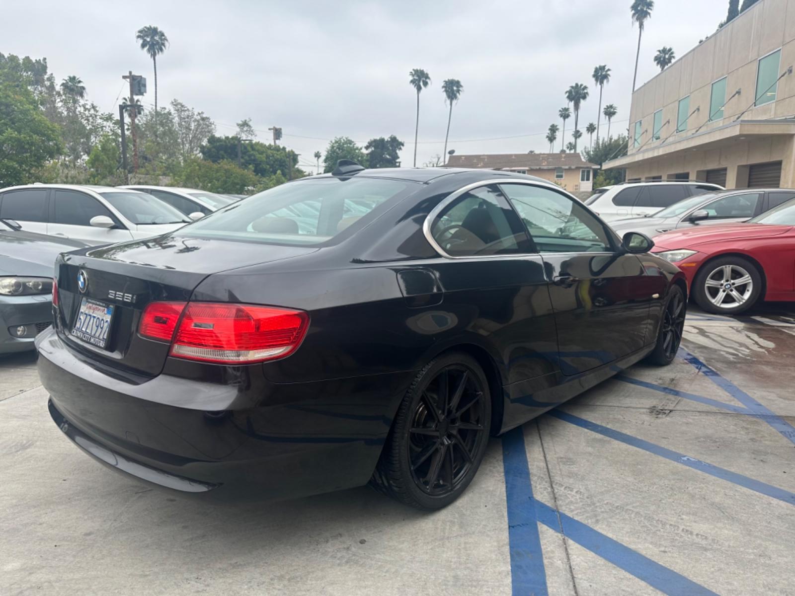 2007 Black /South African Safari BMW 3-Series Leather (WBAWV135X7P) with an Inline 6 engine, Maual transmission, located at 30 S. Berkeley Avenue, Pasadena, CA, 91107, (626) 248-7567, 34.145447, -118.109398 - Photo #4
